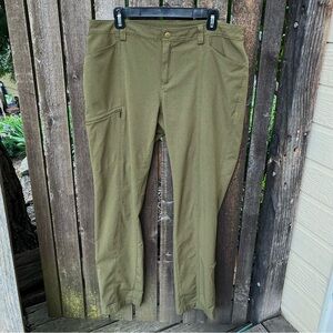 Duluth Trading Co Wm’s Breeze Shooter Slim Leg pant In Olive Green Sz 14 x 33